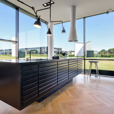 Udstillingskøkken - Sort Eg Classic