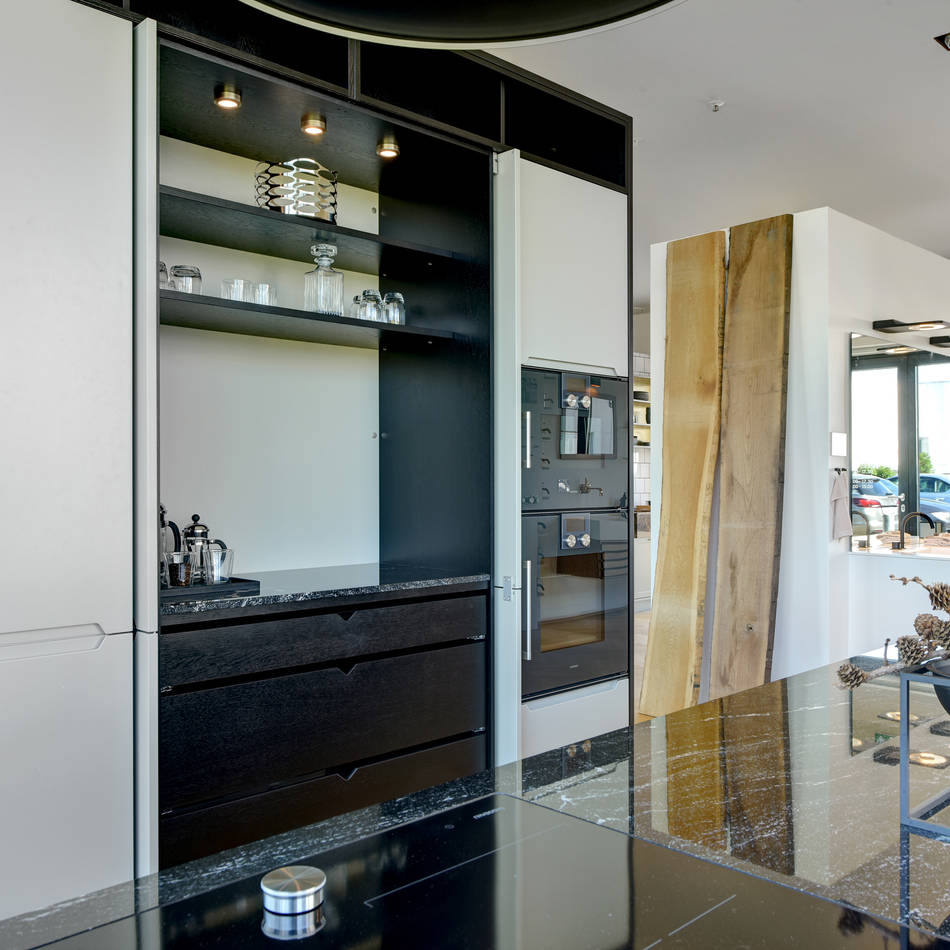 Udstillingskøkken - Sort Eg Classic