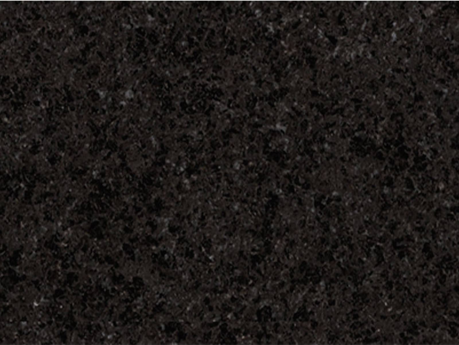 Naturstein er naturens eget produkt som gjør at det vil kunne være avvik fra prøver og bilder til faktisk leverte benkeplater. Materialet er slitesterkt og tåler røff behandling. En steinplate trenger lite vedlikehold, men platen bør tilføres fett for å hindre nedtrengning av forskjellige former for fett og smuss. En benkeplate i naturstein løfter kjøkkenet og gir det et eksklusivt og elegant preg.