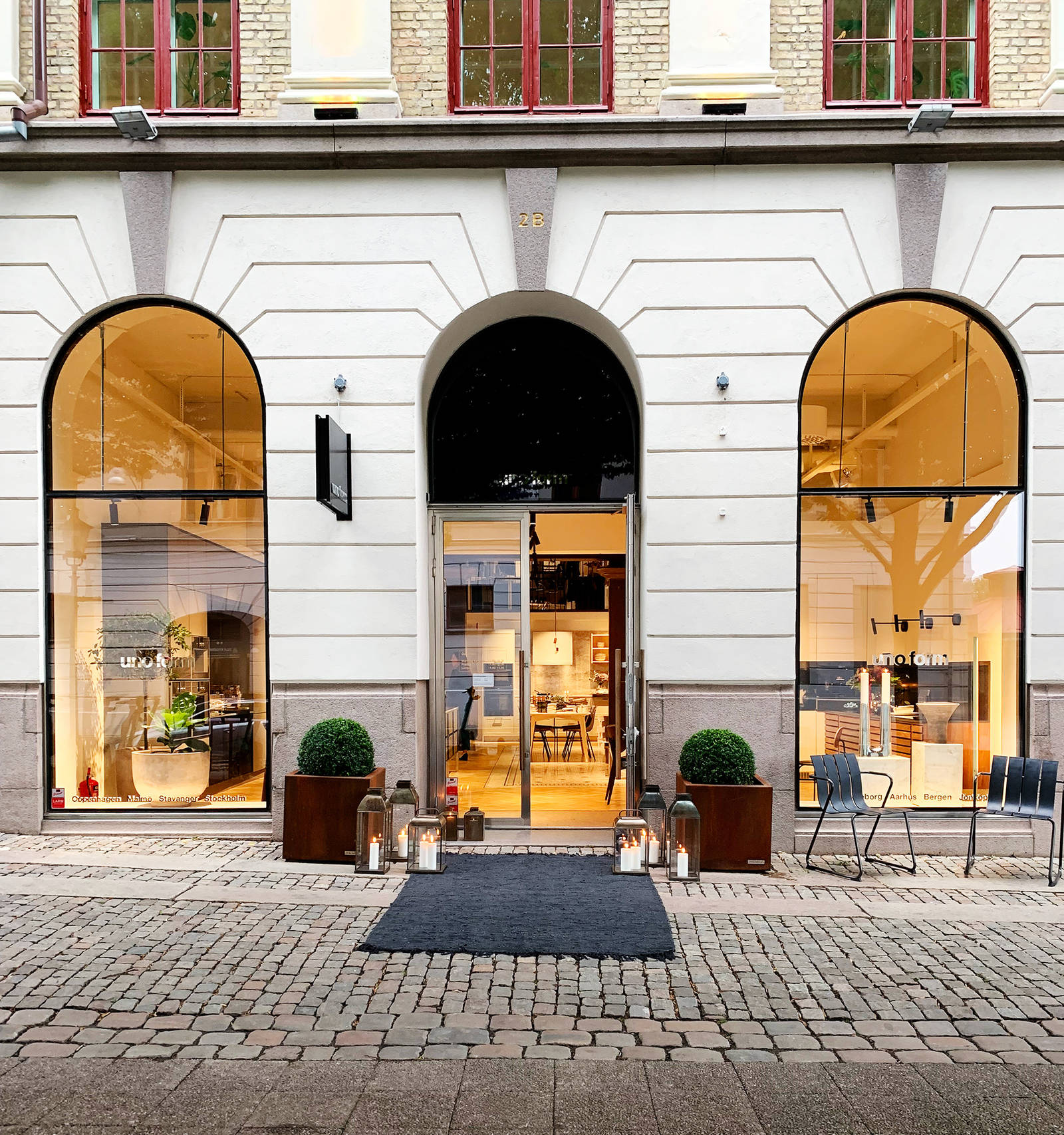 uno form kitchen showroom