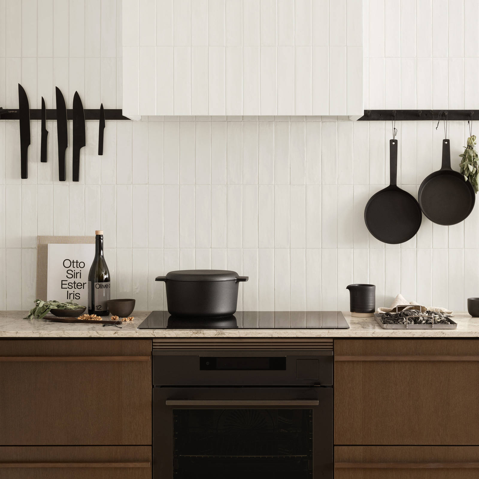 Be naturen inn og la de organiske formene møte hverdagen i Signatur Favn – et grenseløst kjøkken med naturens former i fokus.