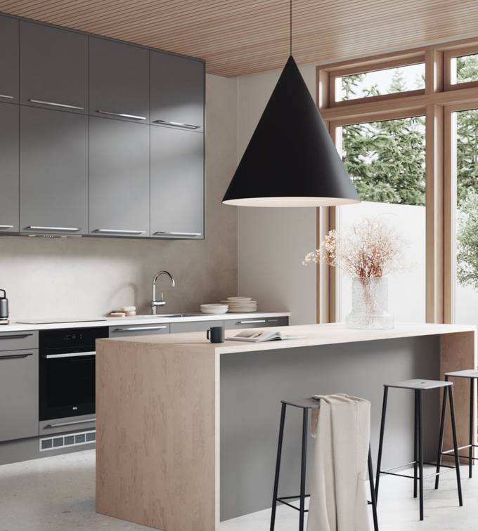 Svært prisgunstig mørk grå kjøkken med rengjørings-vennlige fronter med laminatbenkeplate eik, bardisk og krom håndtak