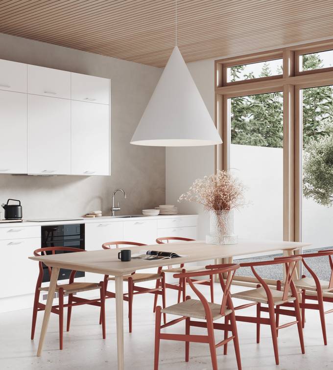 Moderne kjøkkenmodell med slette og slitesterke melaminbelagte fronter i liggende trestruktur, spisebord i lys tre og røde stoler