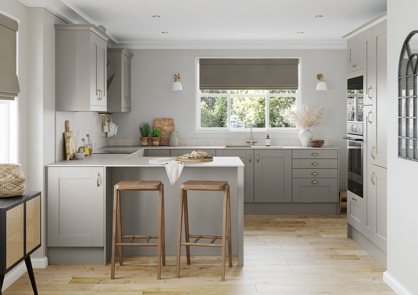 Tatton Kitchen by Magnet. A beautiful easy to use kitchen with traditional features with stylish modern touches.