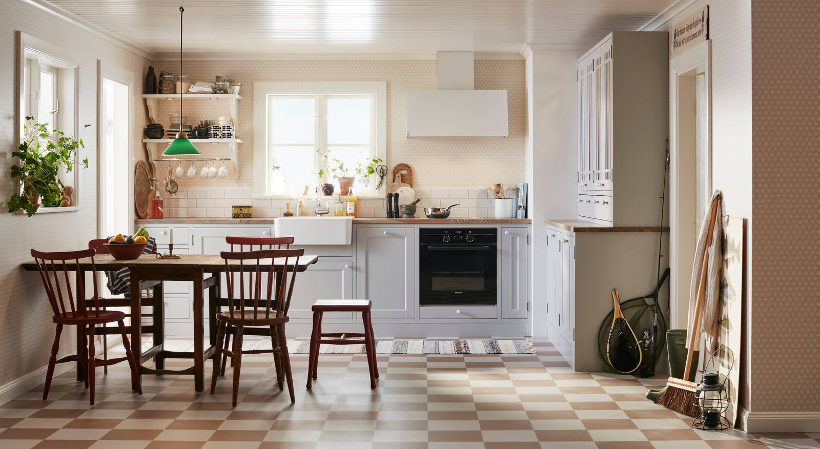 Marbodal Fagerö - kök i ljusgrå kulör Moln