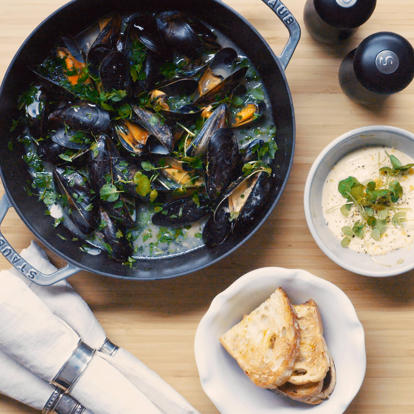 Marbodal recept - Middag på 1 platta - Ciderkokta blåmusslor