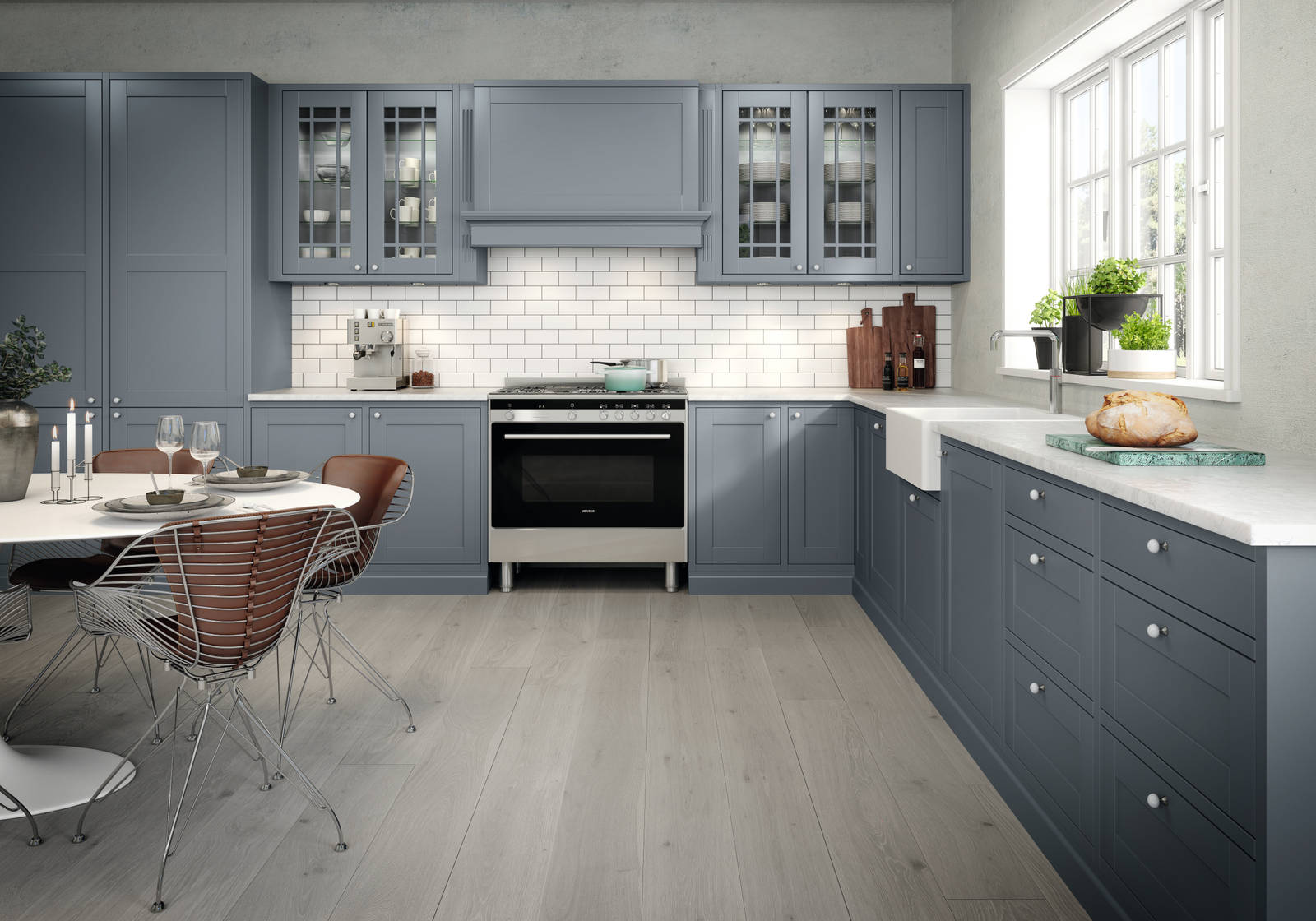 Sigdals Inframekonsept, med dører og skuffer som ligger innrammet, gir innredningen et flott, plassbygd preg. Scala kan fås med innramming i foliert MDF i samme farge.