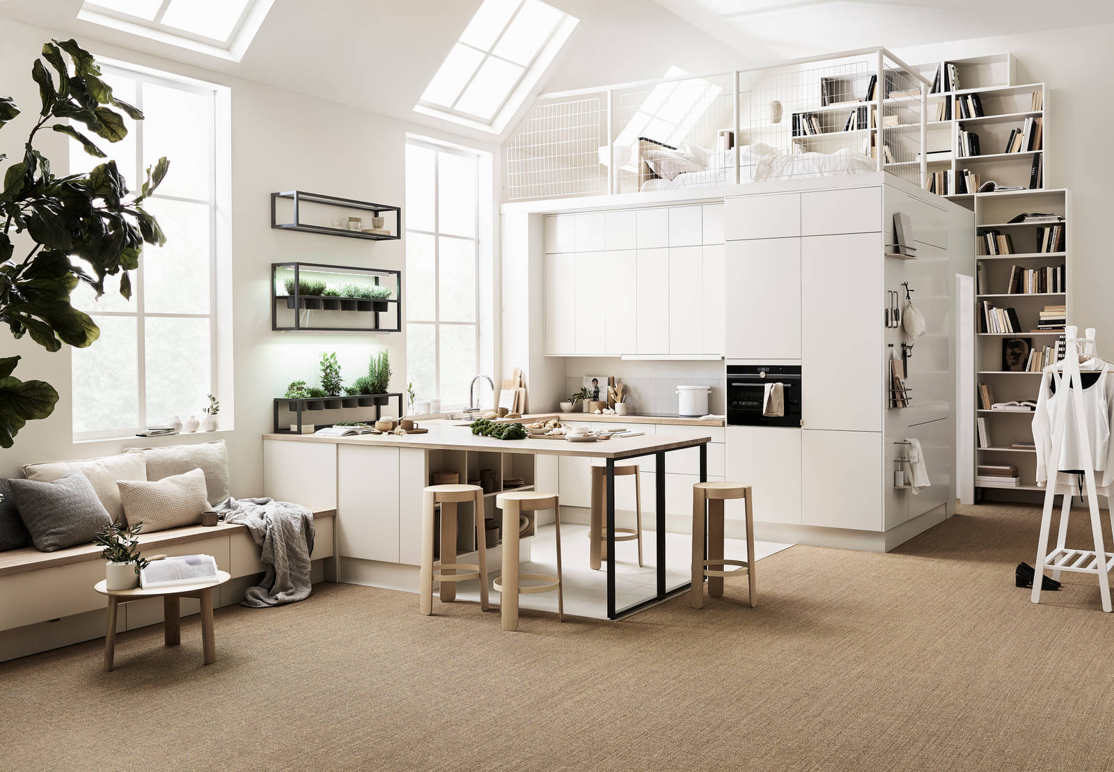 Mild og godlynt kjøkkenmodell i lys eik med liggende trestruktur og innfreste grep.