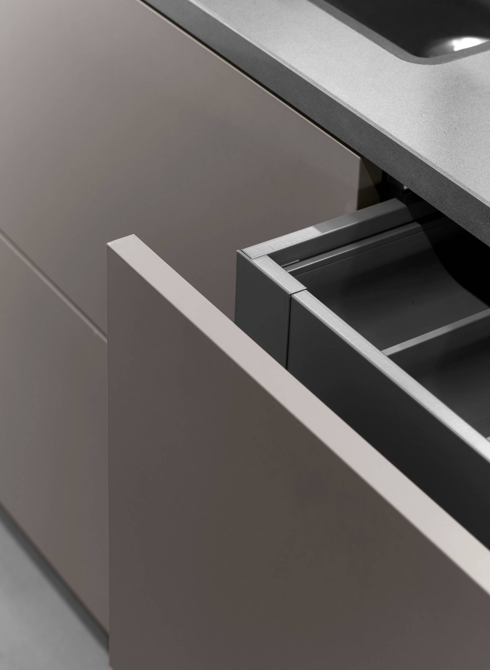 Cover skuffe fenix laminat