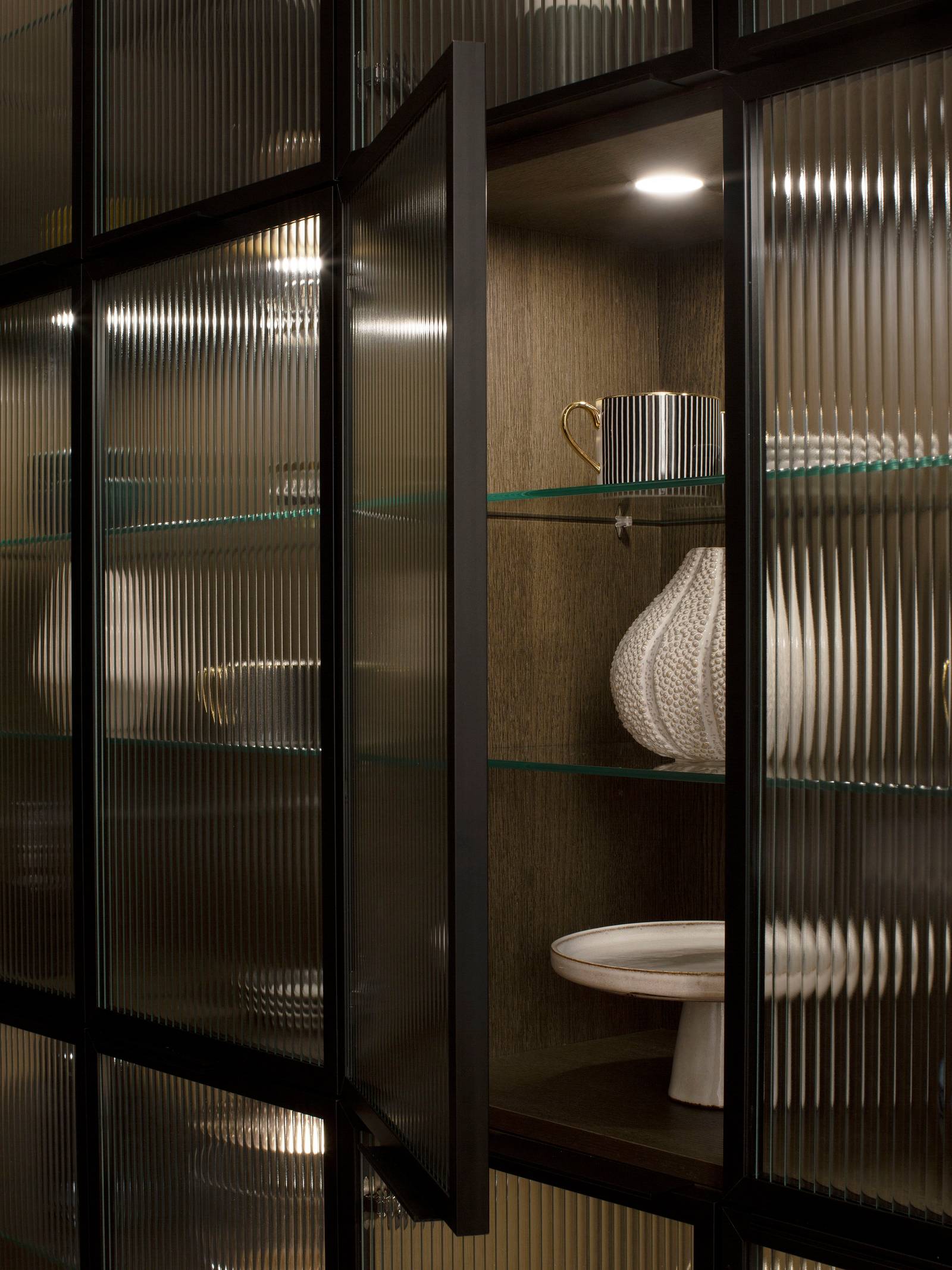 Forever Oak vitrineskab