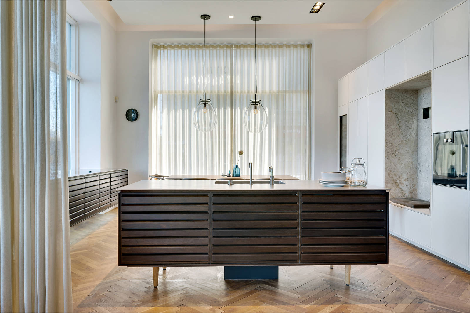 Snickarkök skapat för att vara en möbel i rummet