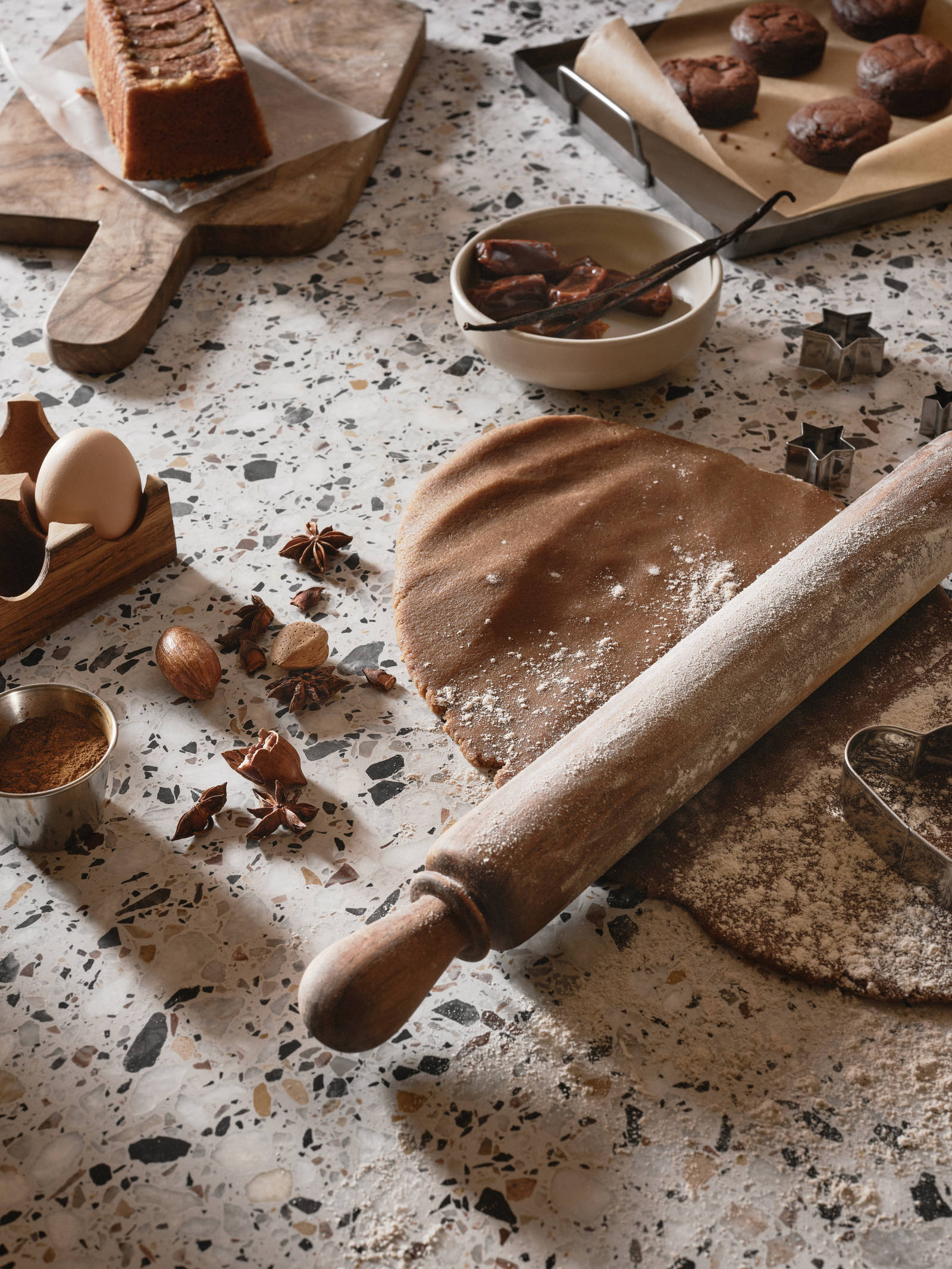 Närbild av bakning på köksbänken i Edd Ruchtons Grand design kök