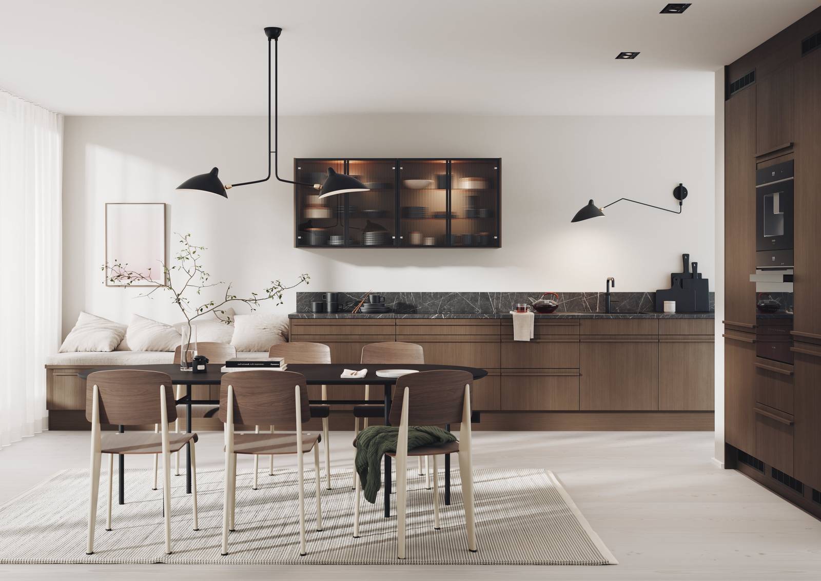 Brunbeiset eik kjøkken i skandinavisk design, slett eikefinert front og vitrineskap med bølget glass og sort metallramme, sort marmor benkeplate og håndtag i matchende brunbeiset eik, sort accessoarer