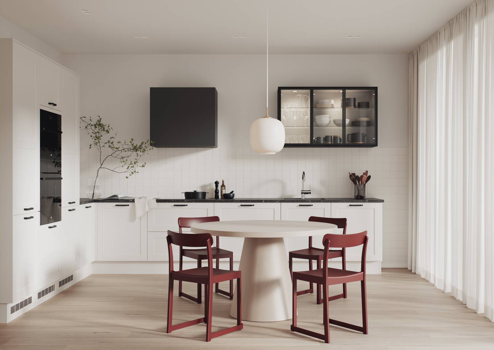 Valkoinen shaker-tyylinen keittiö, edessä runkopuu ja pelkkä täyte, joka sopii sekä perinteiseen että moderniin tyyliin, mustilla tarvikkeilla ja vitriineillä