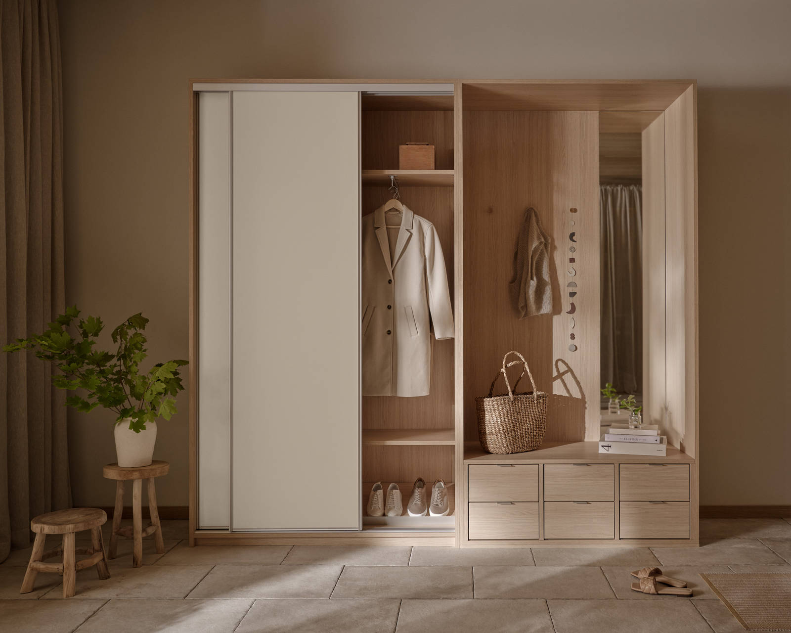 Beige skyvedør i lys tre garderobeskap