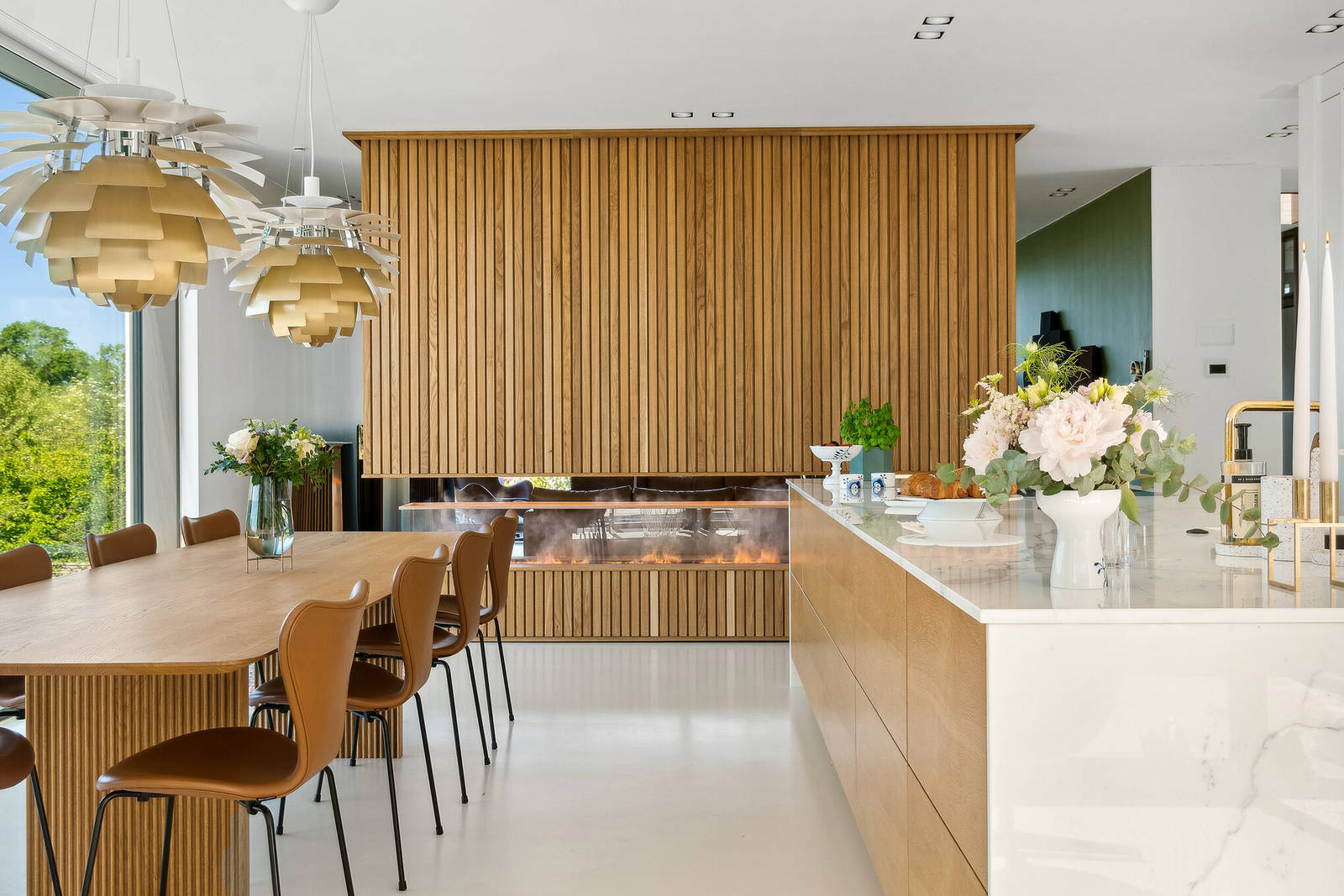 Køkken-alrum i moderne funkisvilla