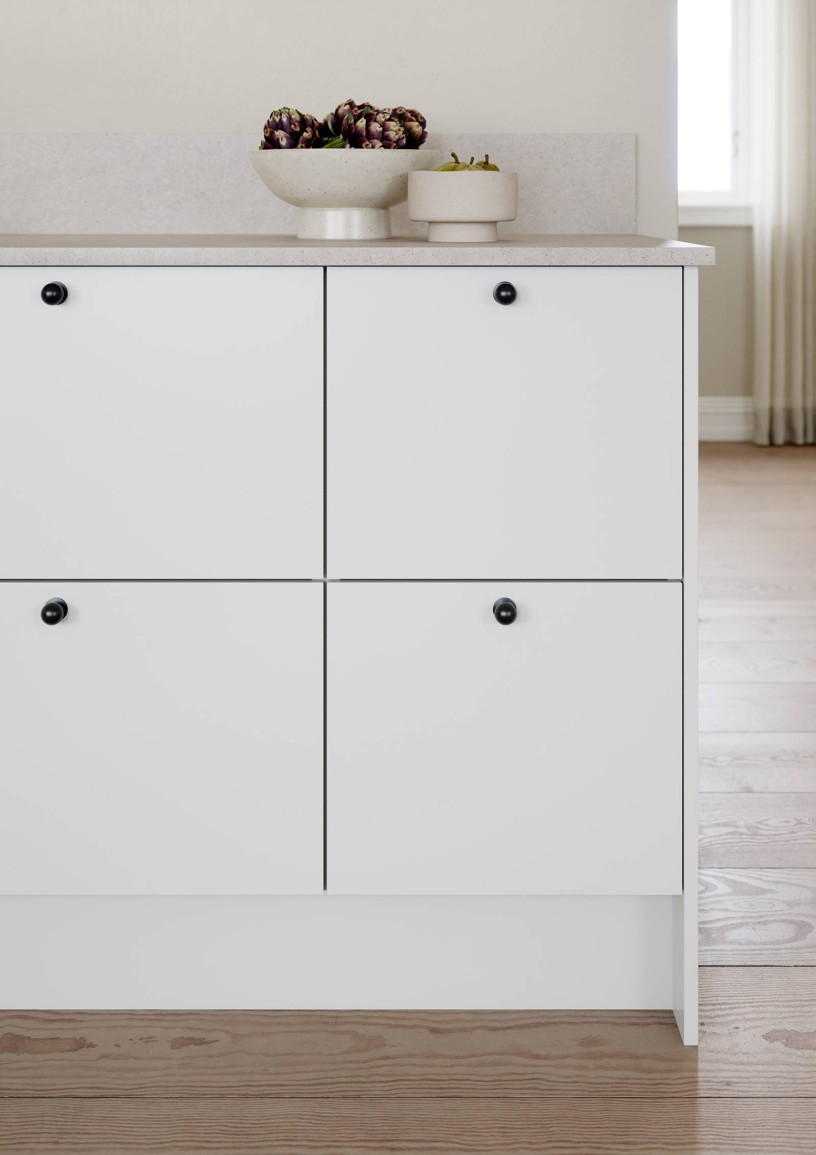 Vidde har et tidløst og minimalistisk design. Modellens enkel og rene formspråk gjør den velegnet for høye skapløsninger som gir god plassutnyttelse.