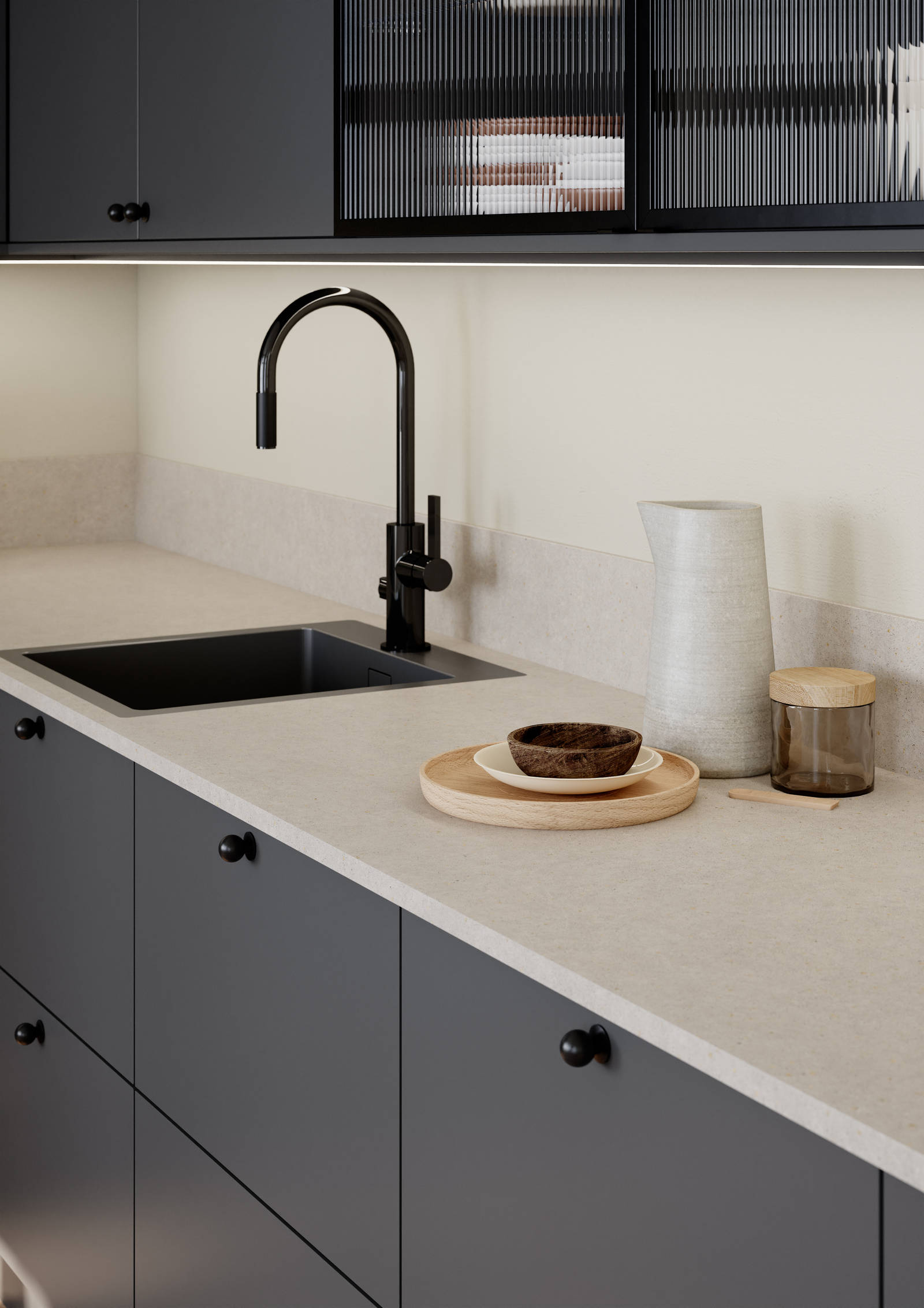 Vidde har et tidløst og minimalistisk design. Modellens enkel og rene formspråk gjør den velegnet for høye skapløsninger som gir god plassutnyttelse.