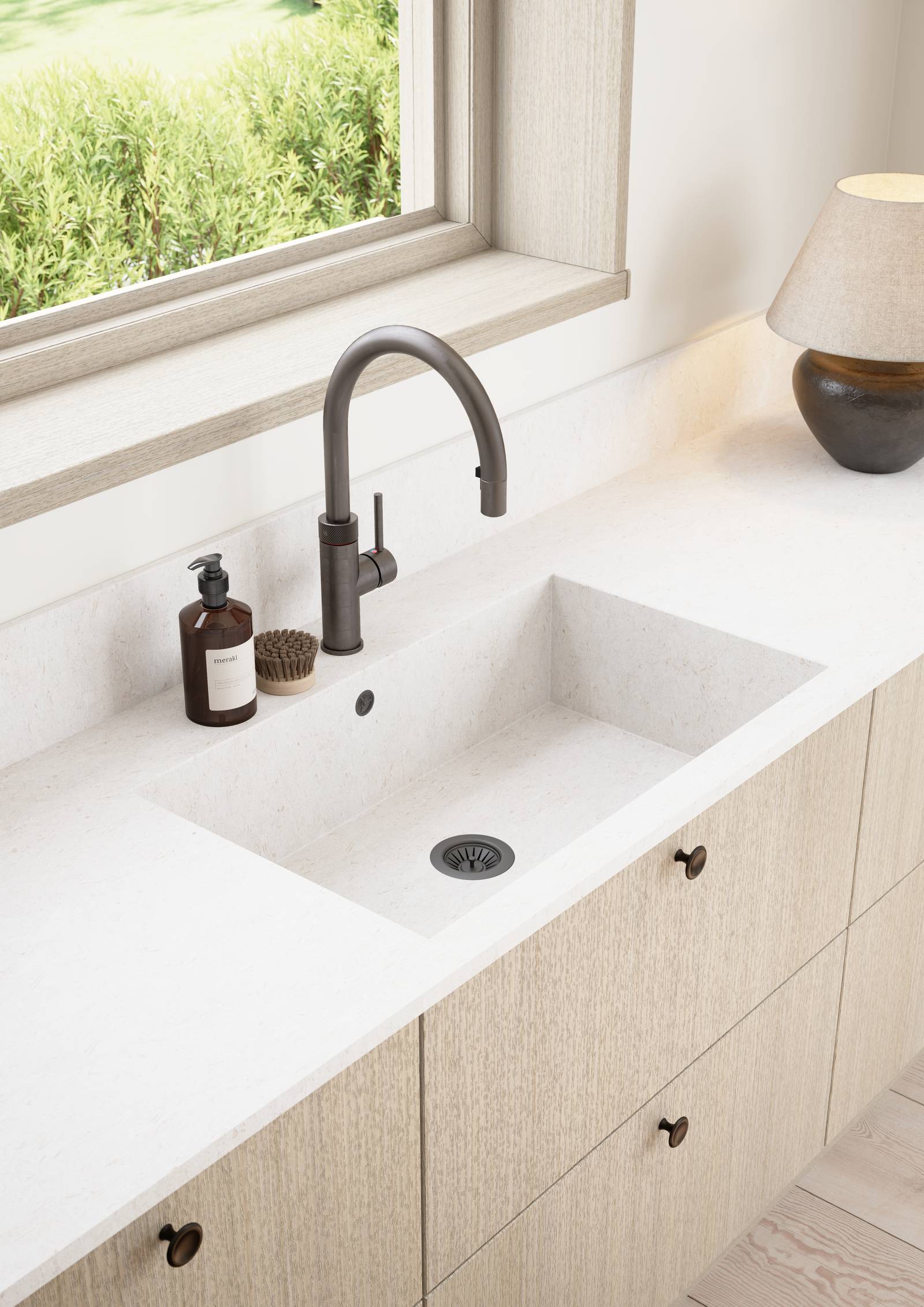 Favn er et kvalitetskjøkken inspirert av naturen. En vakker front i stående finer som gir hele kjøkkenet liv.