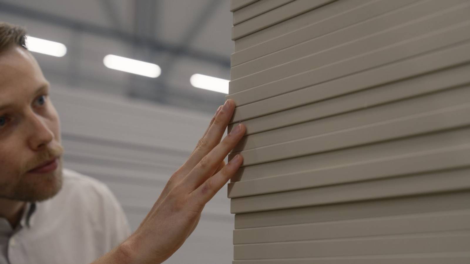 Projektansvarig Anton Svensson i fabriken Nobia Park