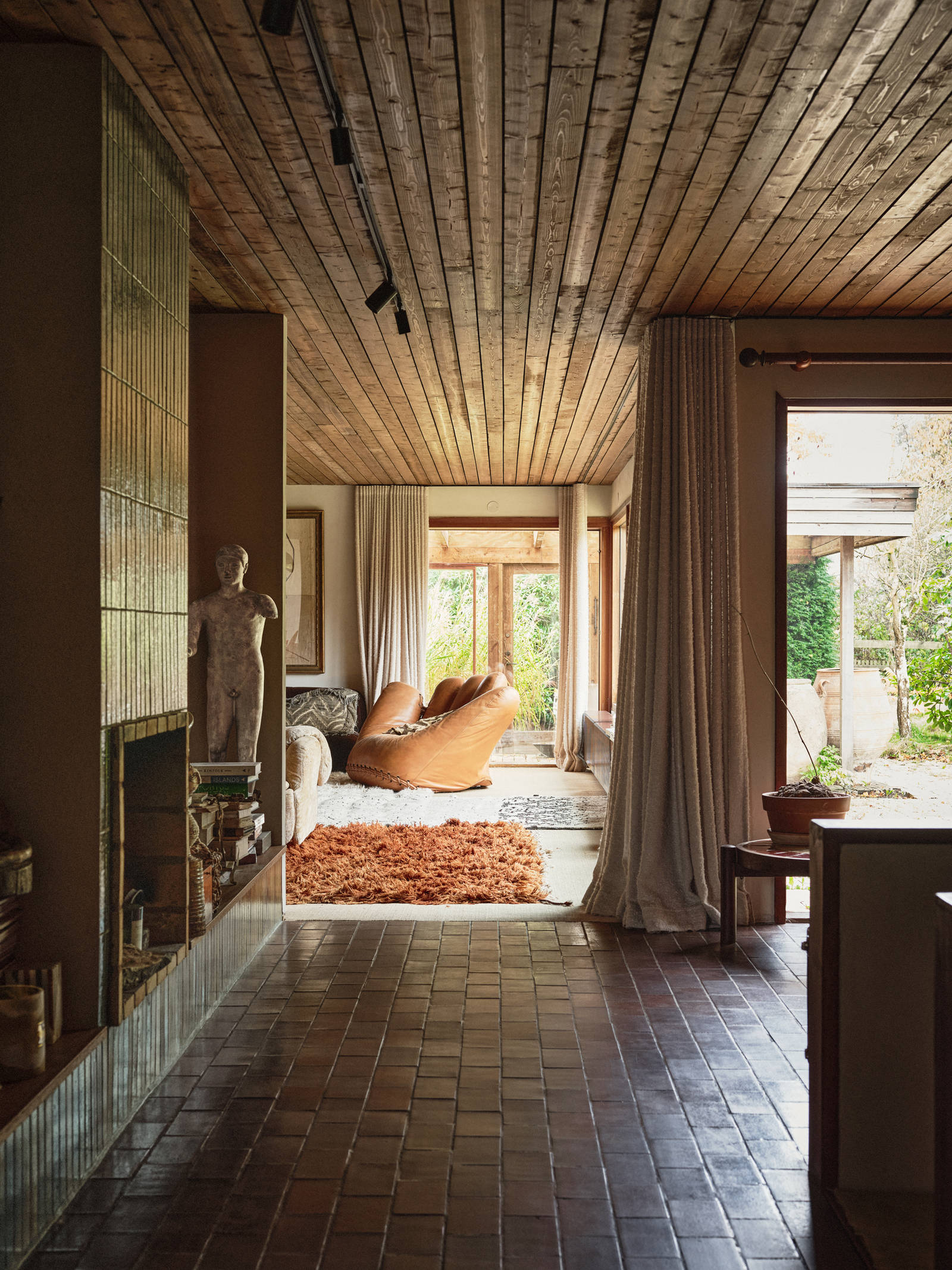 Garderober från Marbodal i ett hemma hos-reportage hos inredningsdesignern Marie Olsson Nylander.