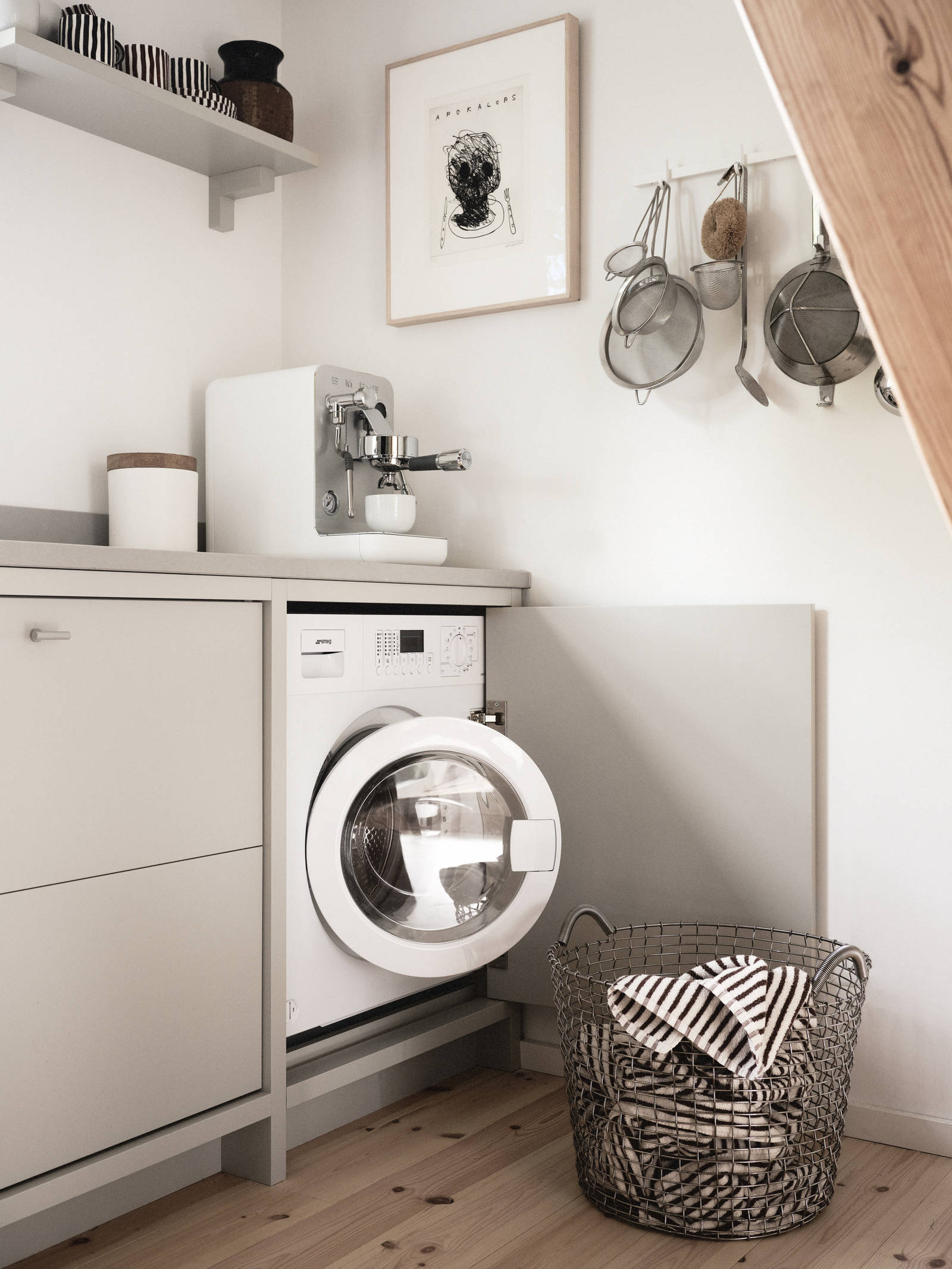 Lotta Agaton har skapt et kjøkken som kombinerer funksjon og estetikk, der hver eneste detalj er nøye gjennomtenkt.