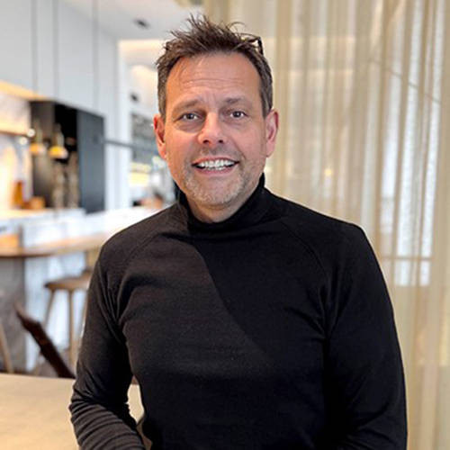 Steen Asbjørn Nissen har mere end 20 års erfaring med køkkendesign hos uno form København