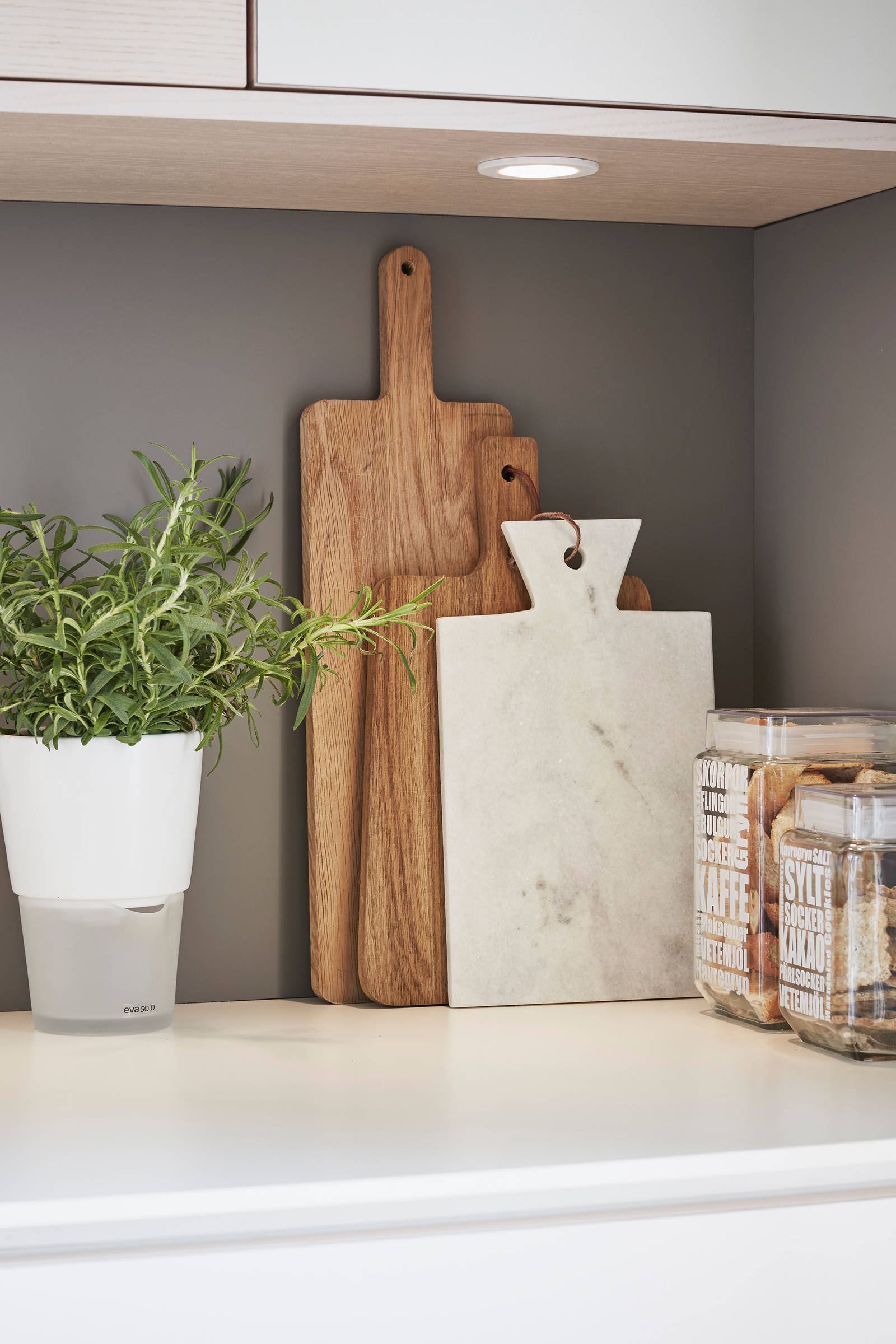 Marbodal - bänkskiva vit kompaktlaminat stänkskydd Mullvad matt