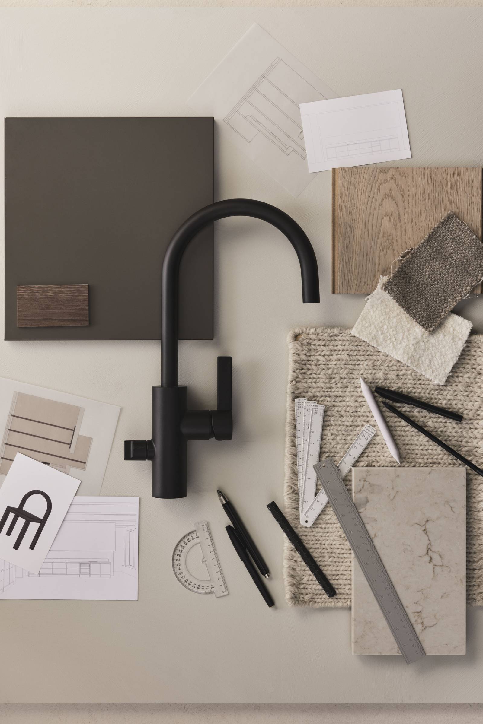 Sammen med våre eksperter går vi gjennom dine behov, ønsker og forutsetninger for å utvikle en løsning som kombinerer funksjon, design og kvalitet. Fra idé til ferdig plan – vi guider deg gjennom hele prosessen.