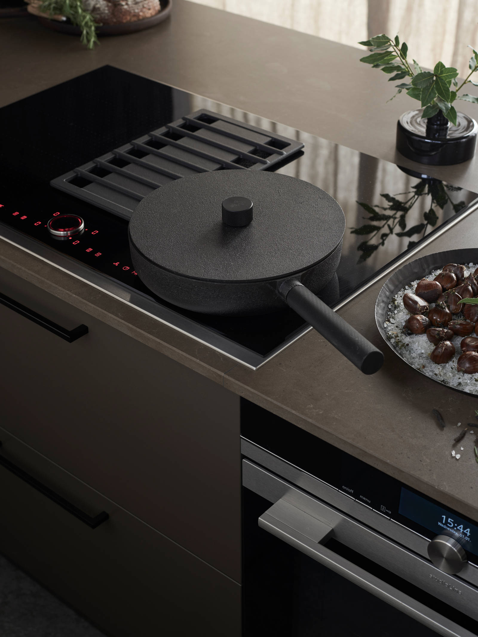 Marbodal - Köksö med induktionshäll med fläkt