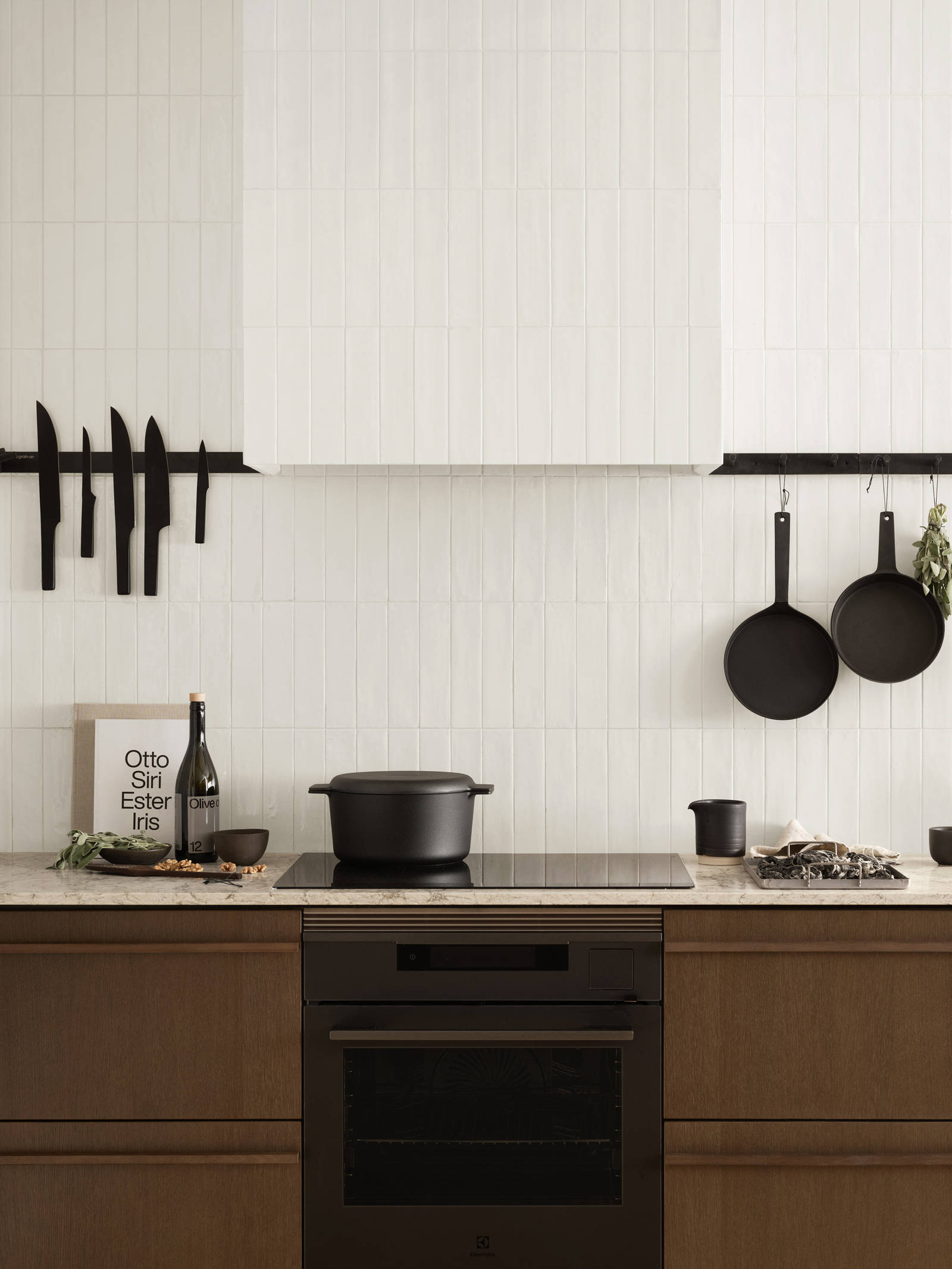 Be naturen inn og la de organiske formene møte hverdagen i Signatur Favn – et grenseløst kjøkken med naturens former i fokus.