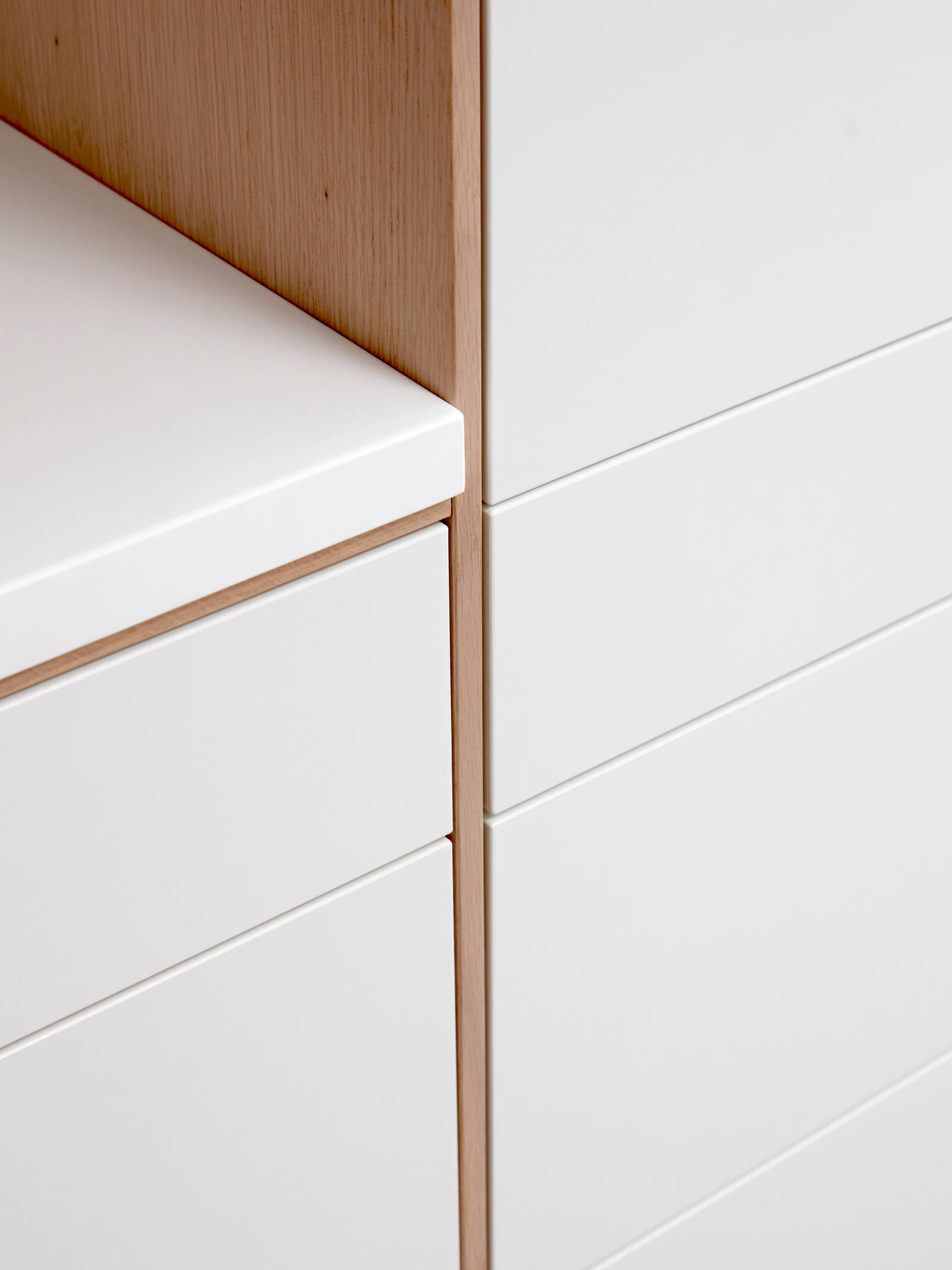 Inframe titanhvid køkken details