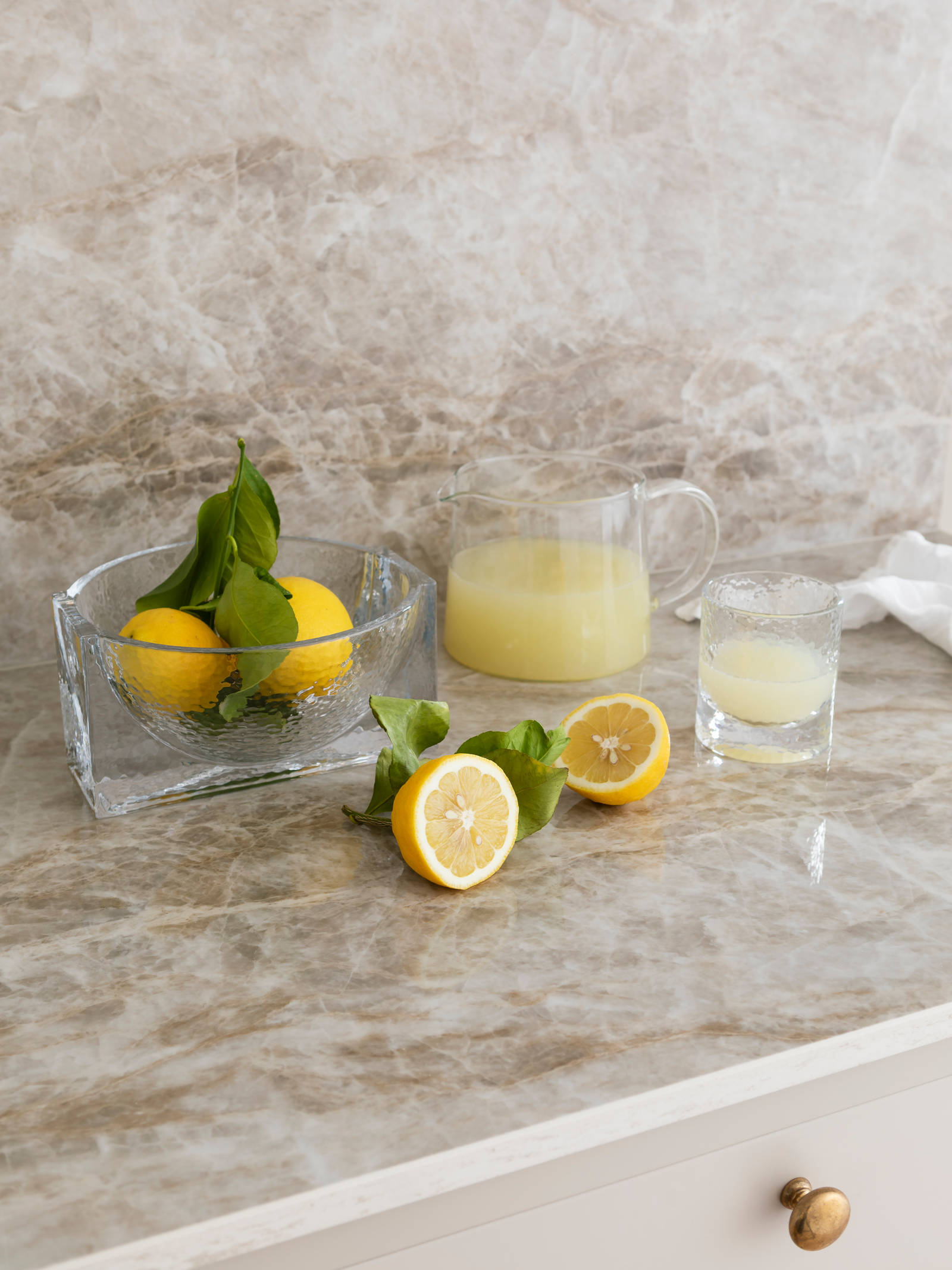 Vår vakre Scala Inframe modell i fargen soothing beige på Lindhjem gård.

Vår vakre Scala Inframe modell i fargen soothing beige på Lindhjem gård. 
Stylist: Maria Hove Vestre @mariahovevestre.
Fotograf: Anne Bråtveit @annemeranda_photo
Studio: @05oslo.