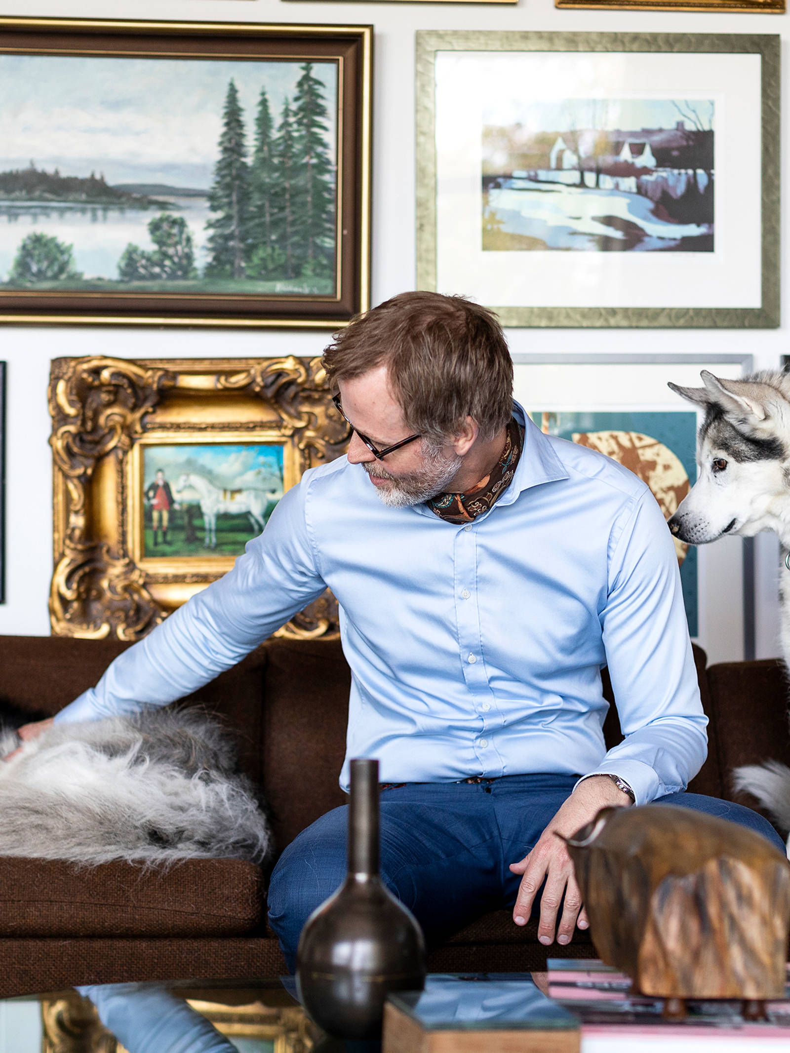 Haakon Laastad med sine to Siberian Hysky hunde