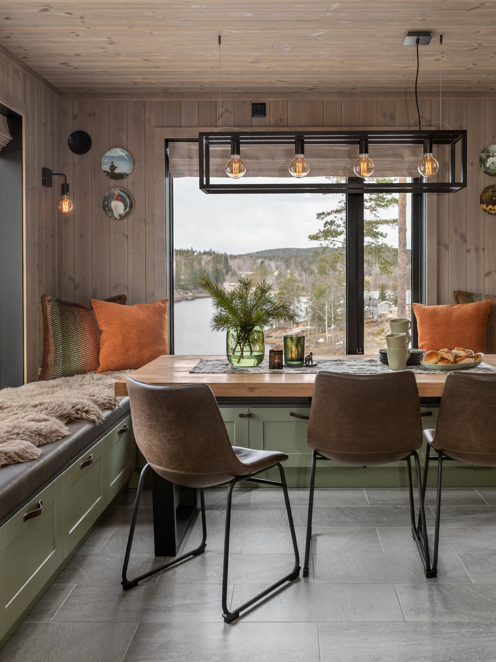 Scala hyttekjøkken hos Jervehiet i fargen S 5010-G70Y.
Fotograf: Jeanette Bækkevold