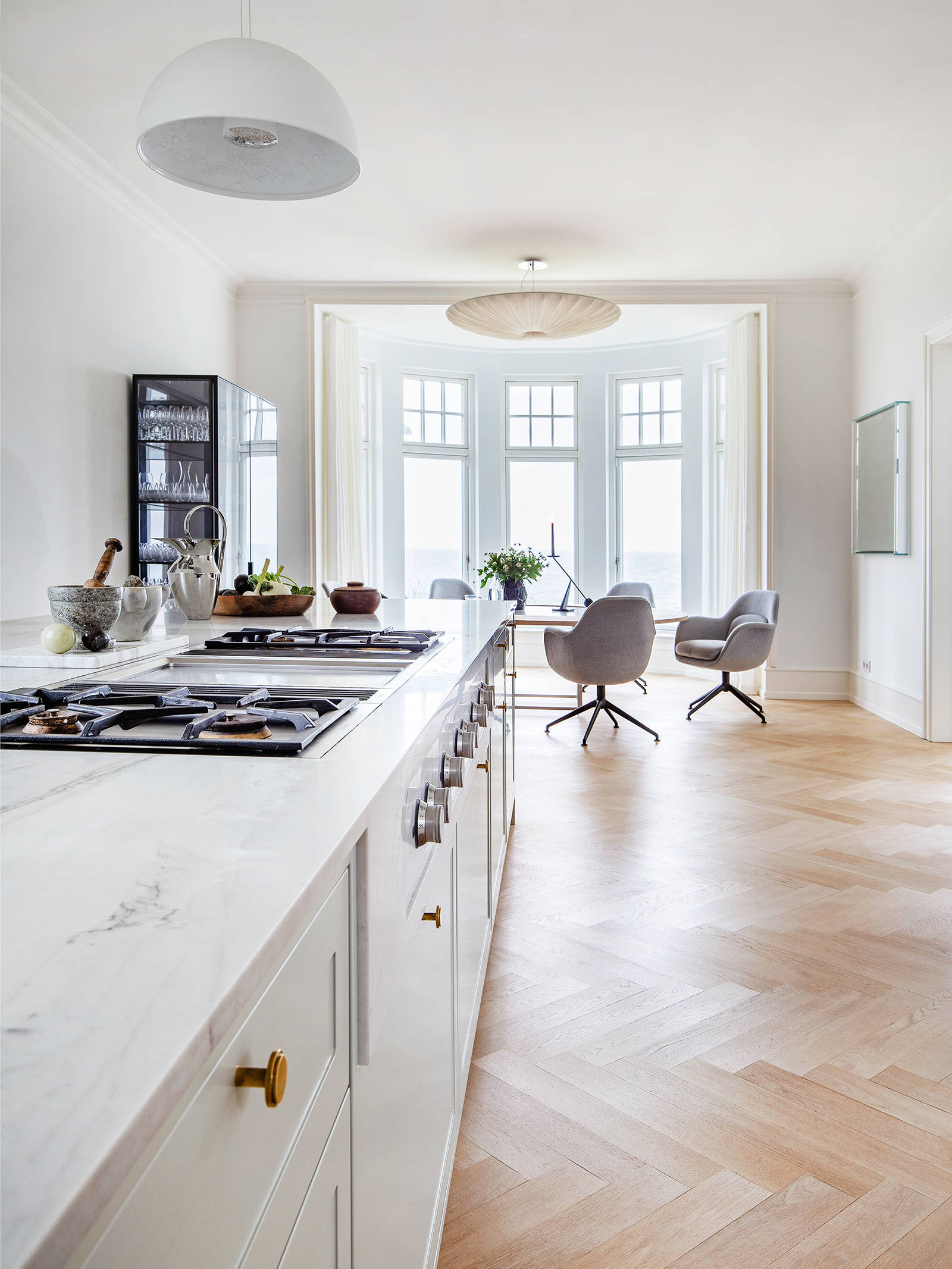 The Shaker collection represents everything Scandinavia is known for: timeless quality, handcraft, simplicity, sustainability and aesthetics.