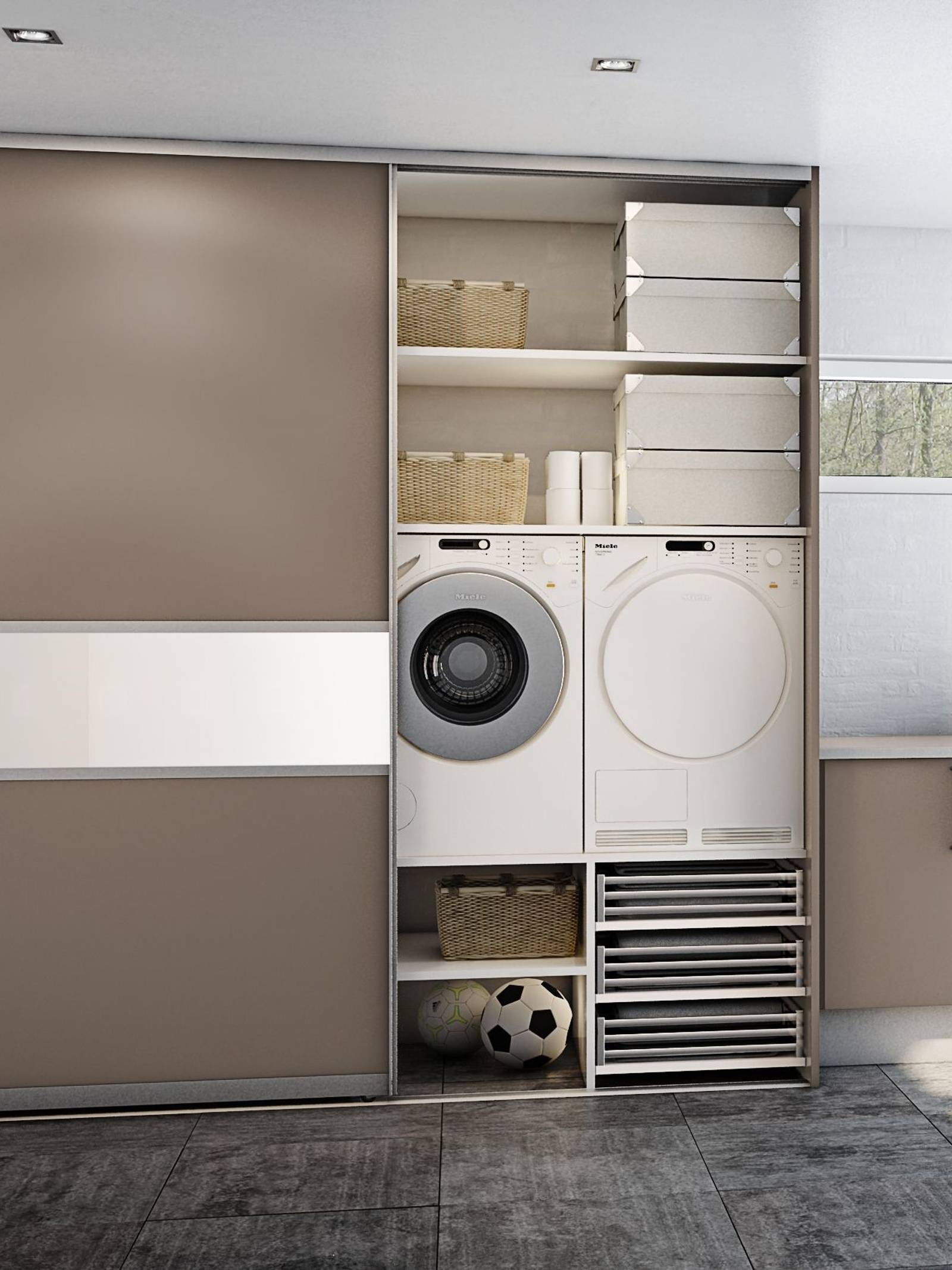 Vaskerum med bænk og højskab, indbygget vaskemaskine og tørretumbler i hylder bag skydedøre