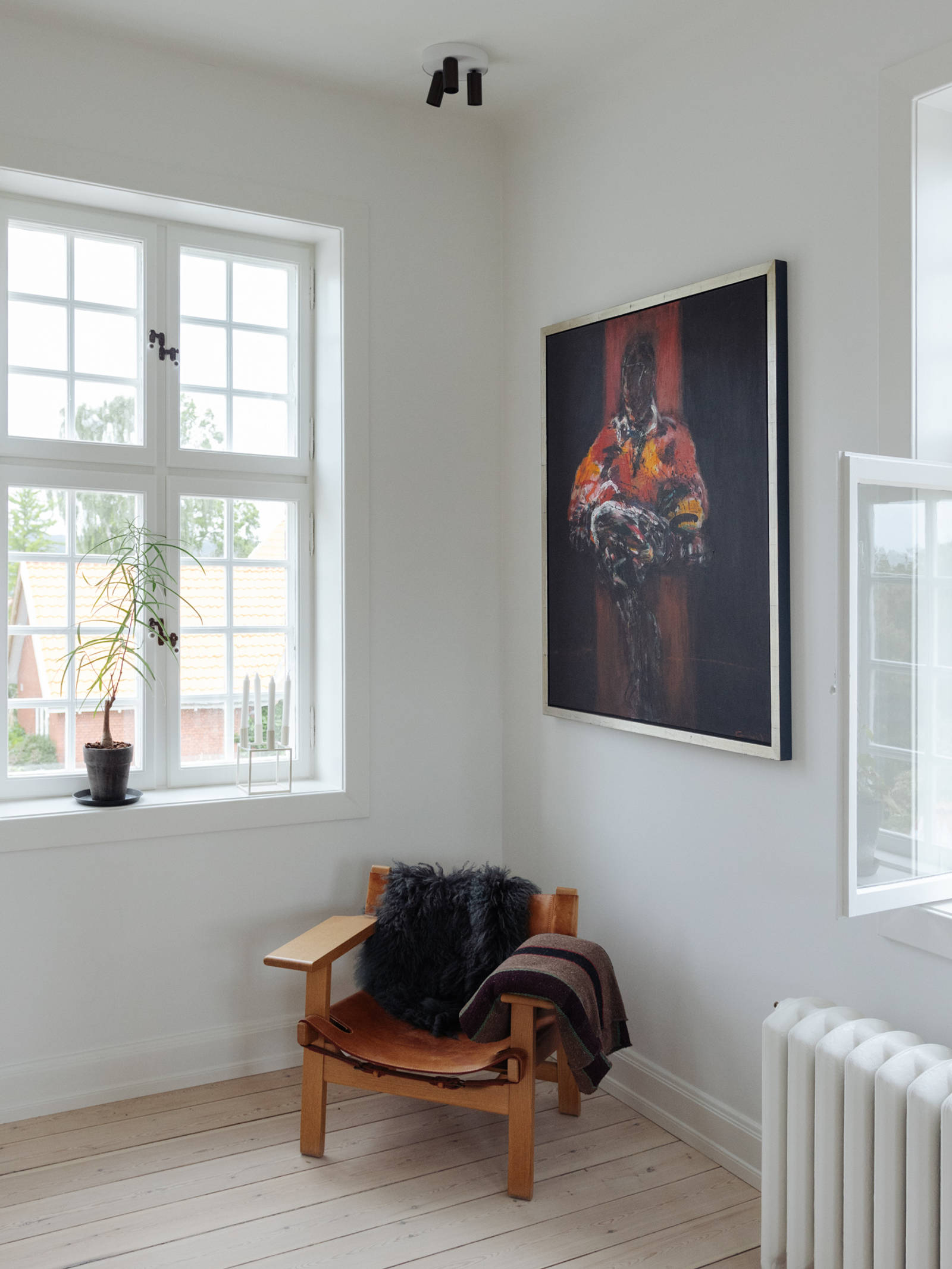 A painting by the Danish/Faroese artist Gunleif Grube in the living room