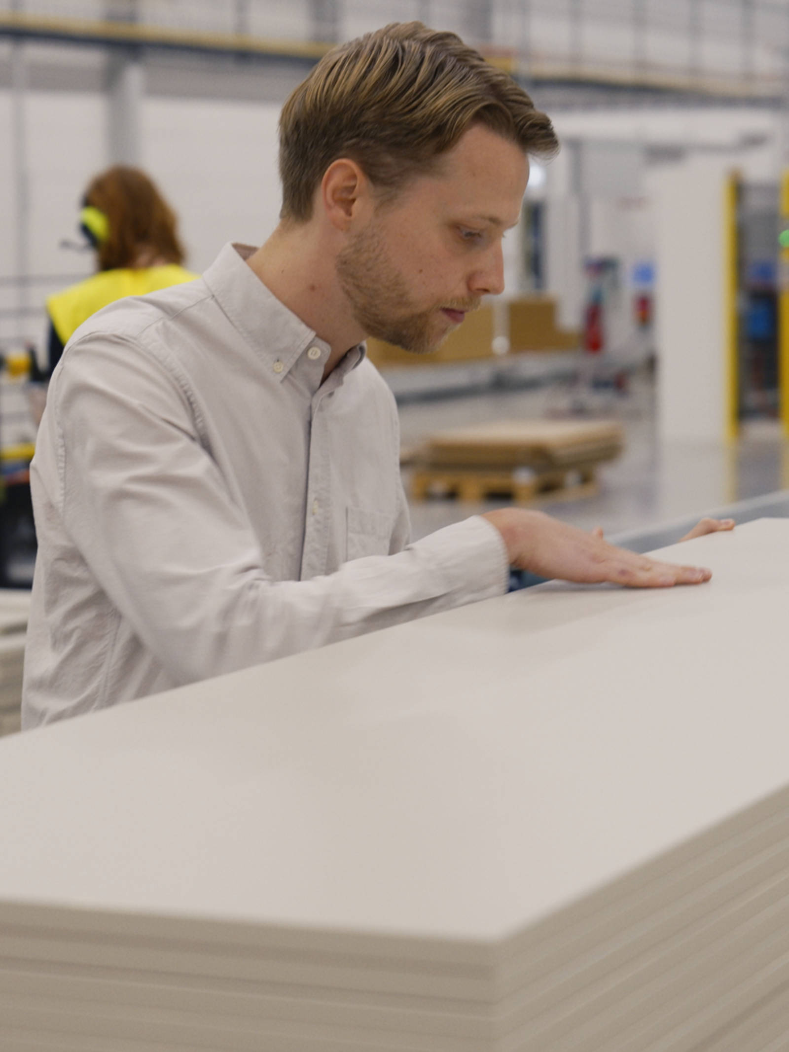 Projektansvarig Anton Svensson i fabriken Nobia Park