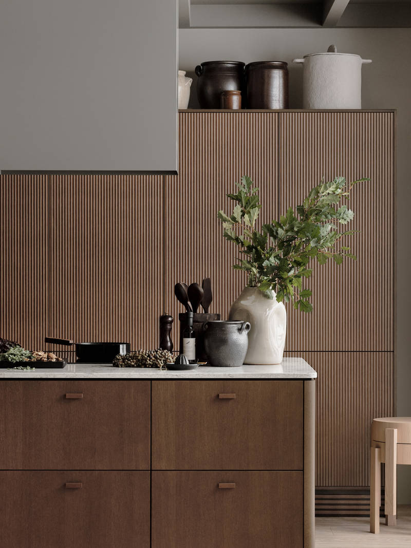 Marbodal Signatur Ekbacken - kök i ekfaner i brunbetsad kulör