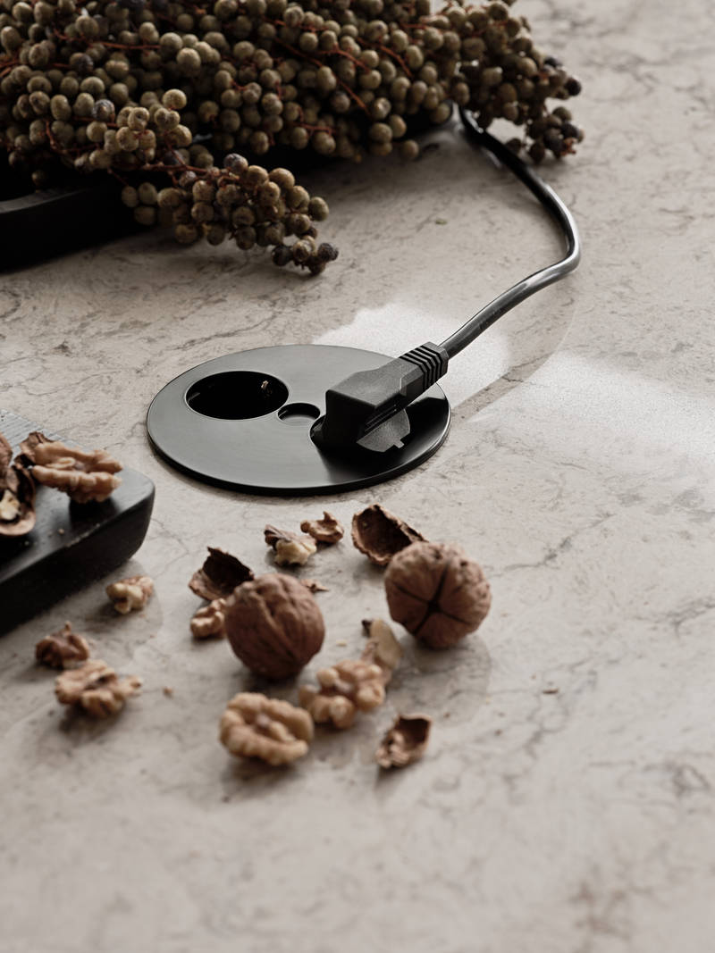 Be naturen inn og la de organiske formene møte hverdagen i Signatur Favn – et grenseløst kjøkken med naturens former i fokus.