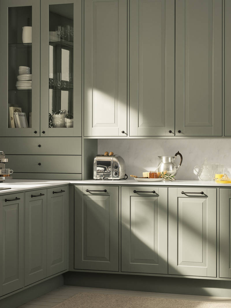 Eksklusivt tradisjonskjøkken med herskapelig preg. Klassiske speilfronter med fylling og markerte profilspor som gir dybdevirkning og skyggespill. Herregaard leveres med fronter i MDF eller eik.