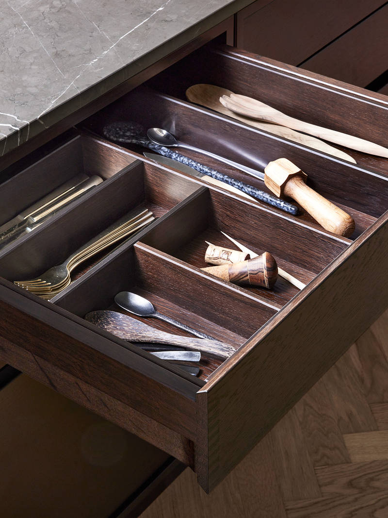 Cutlery insert in smoked oak