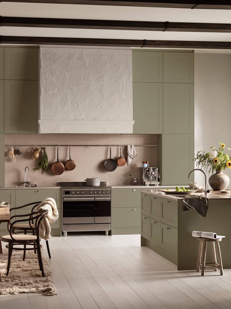 Scala er en klassisk kjøkkenmodell med moderne preg. Tidløs modell, med moderne linjer som gjør den relevant nå.