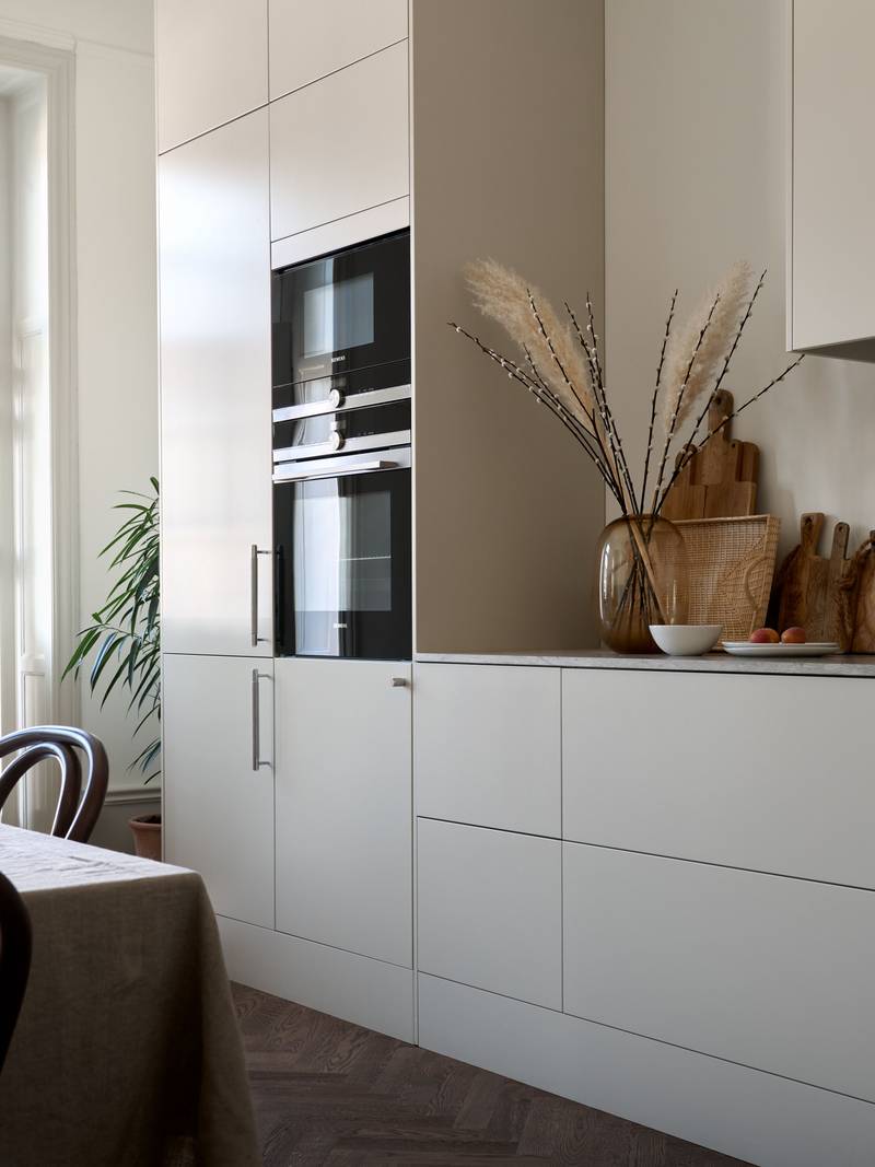 Beige køkken Athena Sand fra INVITA