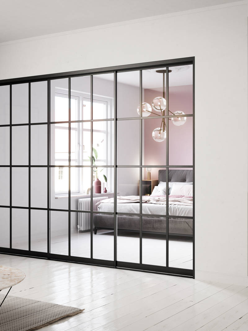 Skyvedører med glass i sort metallramme