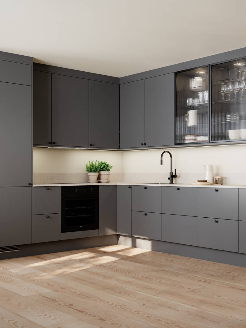 Vidde har et tidløst og minimalistisk design. Modellens enkel og rene formspråk gjør den velegnet for høye skapløsninger som gir god plassutnyttelse.