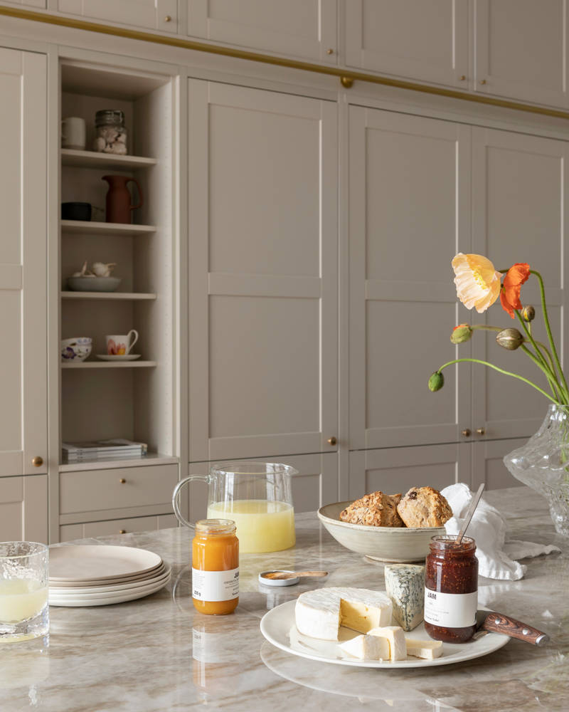 Vår vakre Scala Inframe modell i fargen soothing beige på Lindhjem gård.

Vår vakre Scala Inframe modell i fargen soothing beige på Lindhjem gård. 
Stylist: Maria Hove Vestre @mariahovevestre.
Fotograf: Anne Bråtveit @annemeranda_photo
Studio: @05oslo.