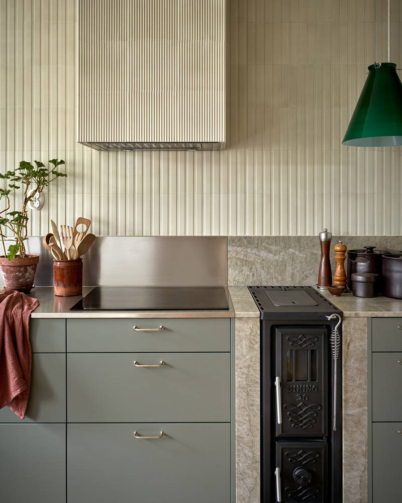 I et arkitekttegnet hus fra 1955 har Svante og Niclas fått sitt grønne drømmekjøkken.