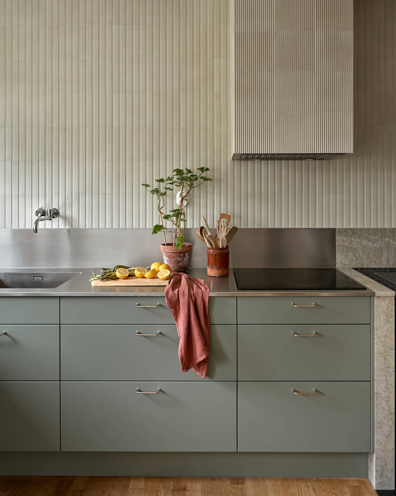 I et arkitekttegnet hus fra 1955 har Svante og Niclas fått sitt grønne drømmekjøkken.